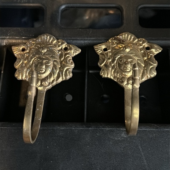 Brass wall hooks made in India - Picture 4 of 4